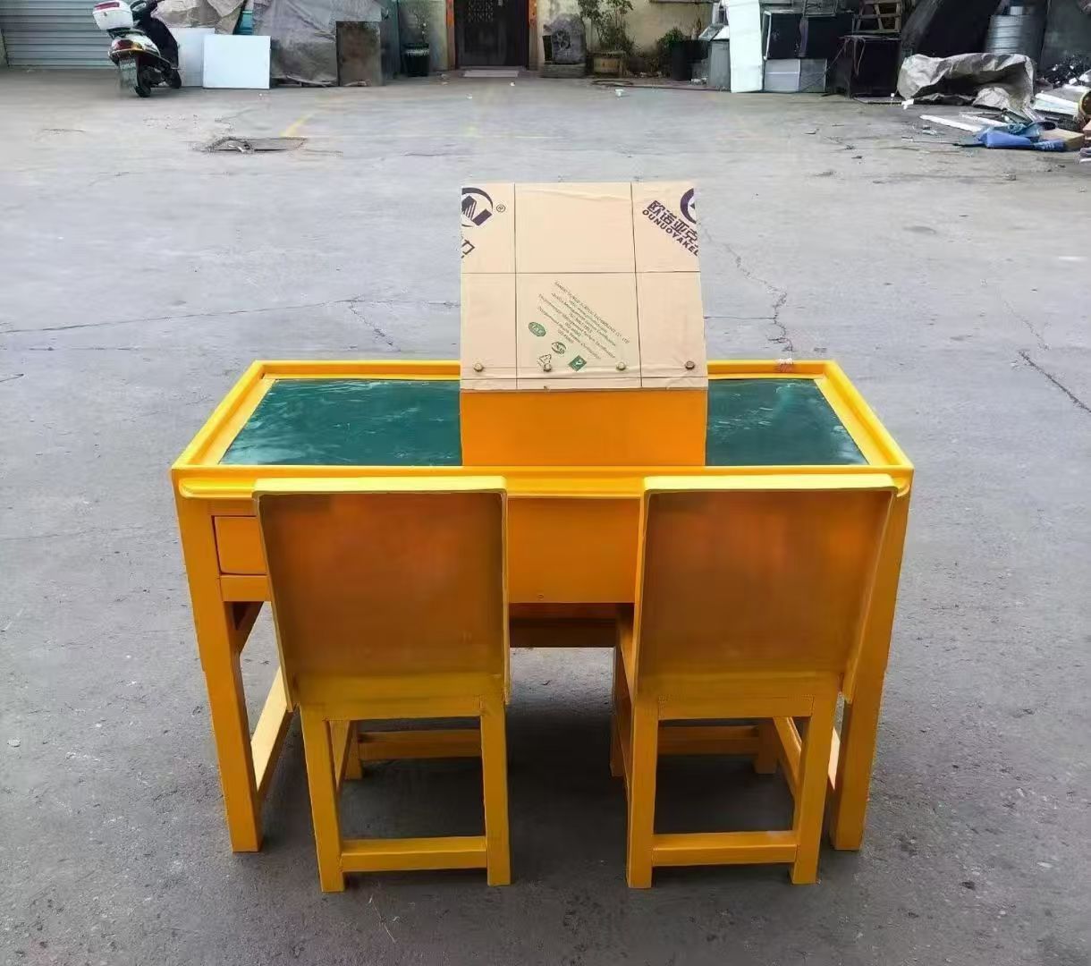 台安防静电导通桌井下煤矿火工品发放桌：危险品流转的安全守护者